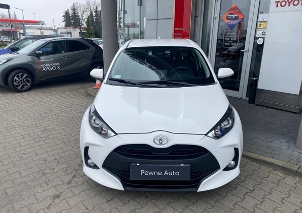 Toyota Yaris cena 67500 przebieg: 88613, rok produkcji 2022 z Szczuczyn małe 232